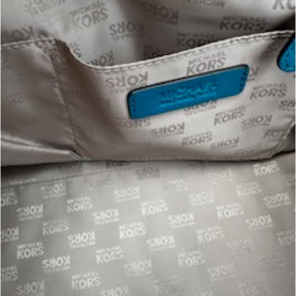 Michael Kors TURQUOISE leather satchel - Picture 9 of 9